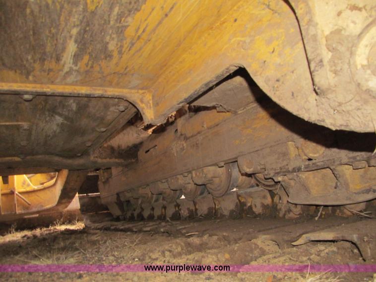 image for item F5585 2002 Caterpillar D5G LGP dozer
