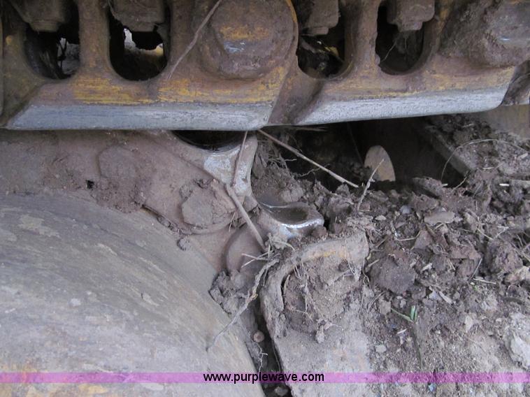 image for item F5585 2002 Caterpillar D5G LGP dozer