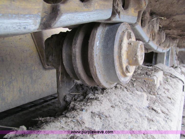 image for item F5585 2002 Caterpillar D5G LGP dozer