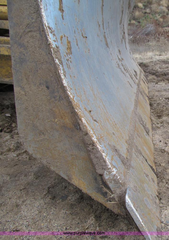 image for item F5585 2002 Caterpillar D5G LGP dozer