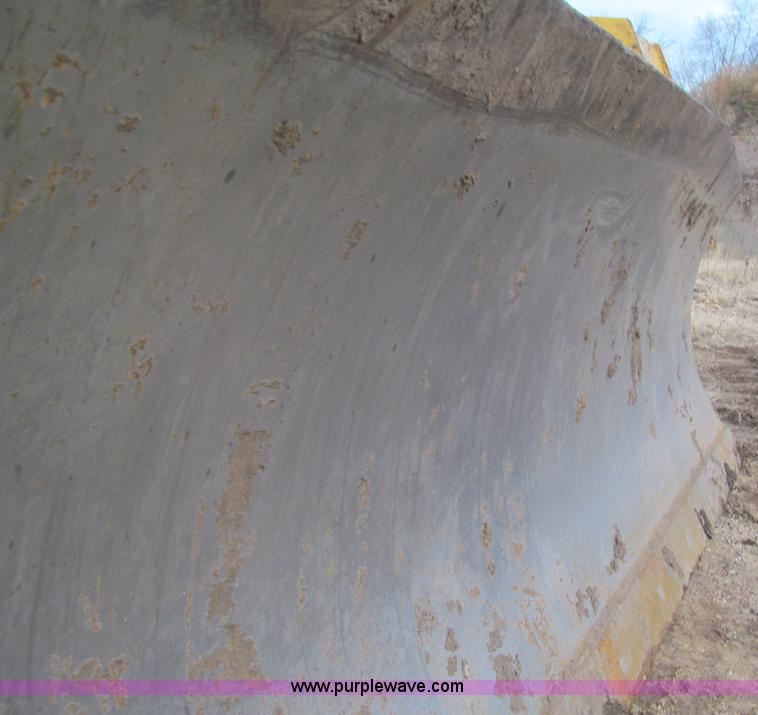 image for item F5585 2002 Caterpillar D5G LGP dozer