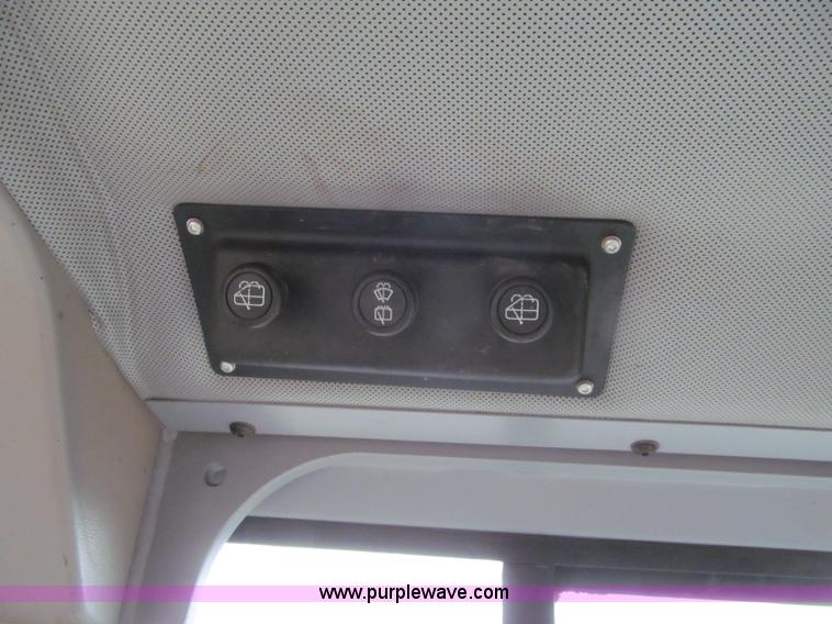 image for item F5585 2002 Caterpillar D5G LGP dozer