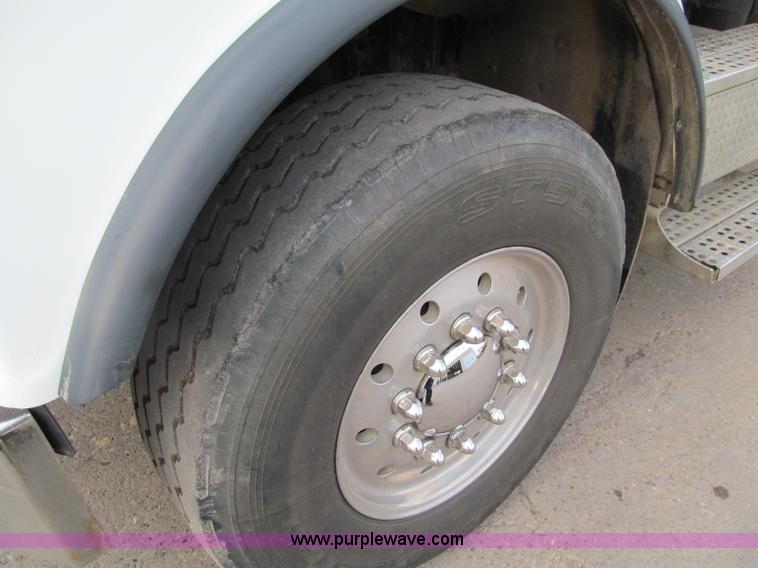 image for item F5588 2003 Freightliner FLD120 dump truck