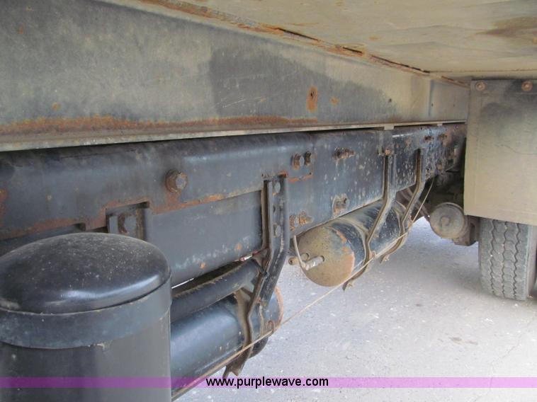 image for item F5588 2003 Freightliner FLD120 dump truck