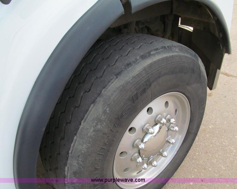 image for item F5588 2003 Freightliner FLD120 dump truck