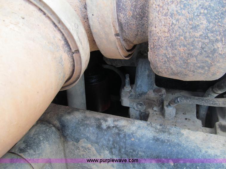 image for item F5588 2003 Freightliner FLD120 dump truck