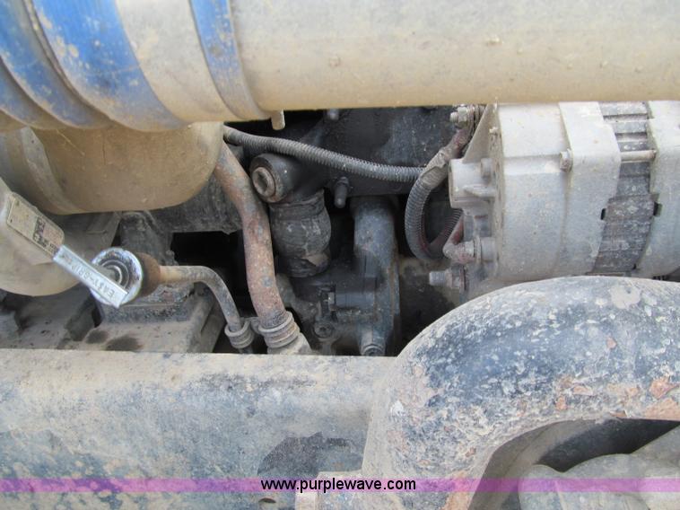 image for item F5588 2003 Freightliner FLD120 dump truck