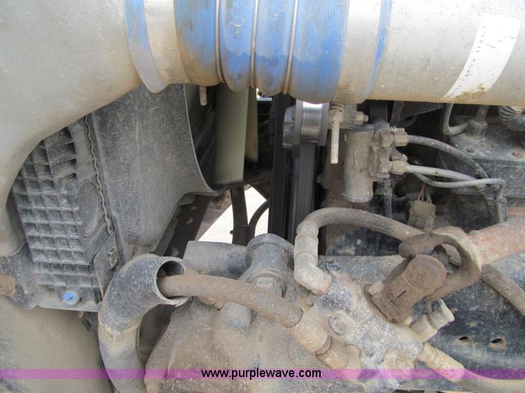 image for item F5588 2003 Freightliner FLD120 dump truck