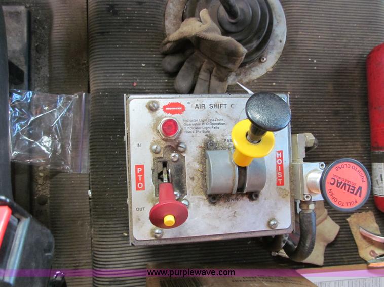 image for item F5588 2003 Freightliner FLD120 dump truck