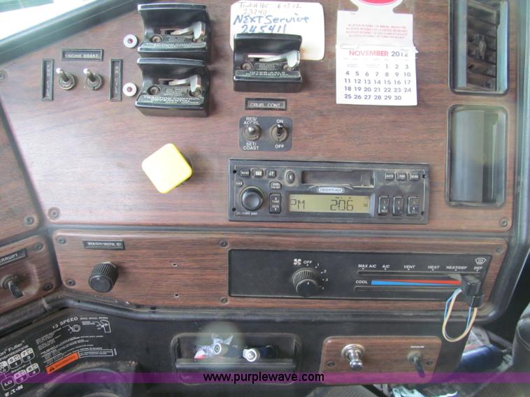 image for item F5588 2003 Freightliner FLD120 dump truck