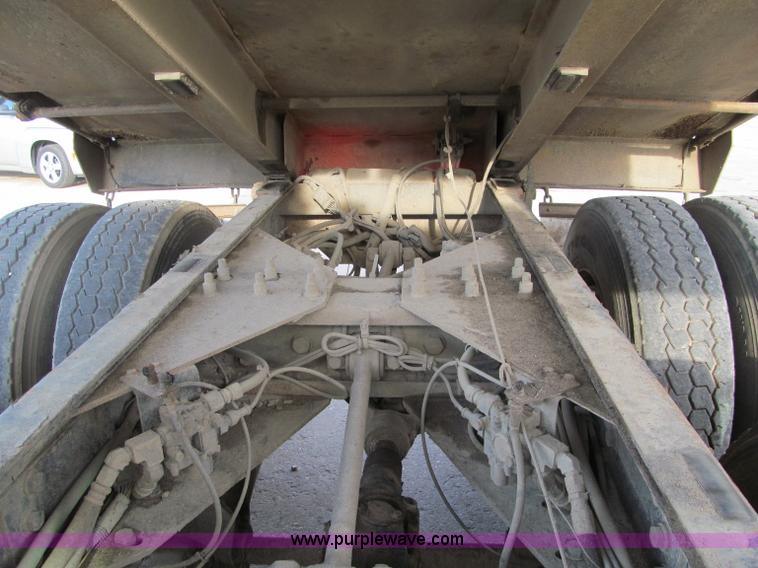 image for item F5588 2003 Freightliner FLD120 dump truck