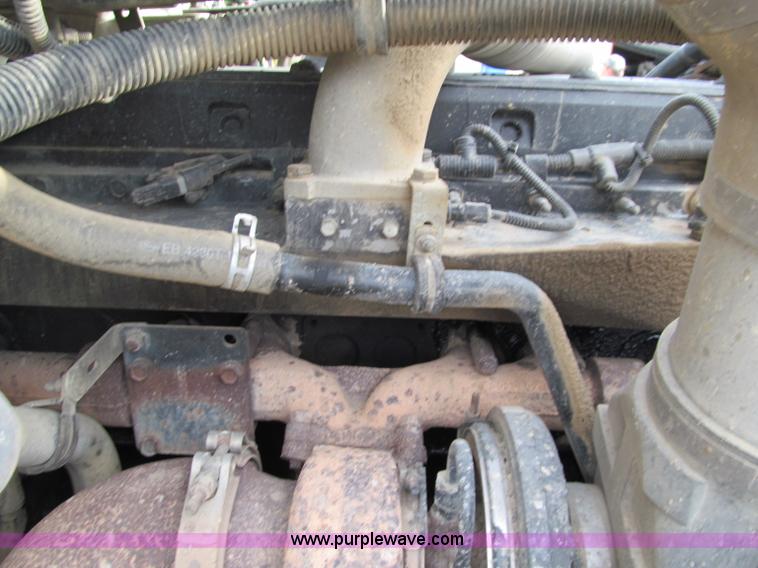 image for item F5589 2003 Freightliner FLD120 dump truck