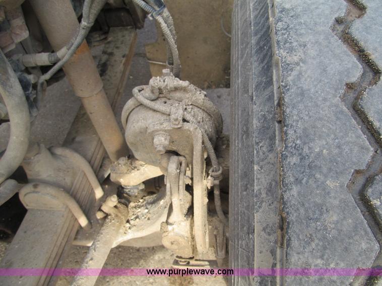 image for item F5589 2003 Freightliner FLD120 dump truck