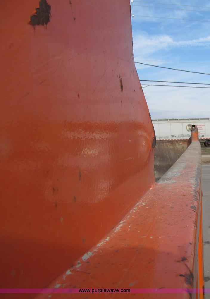 image for item F5589 2003 Freightliner FLD120 dump truck