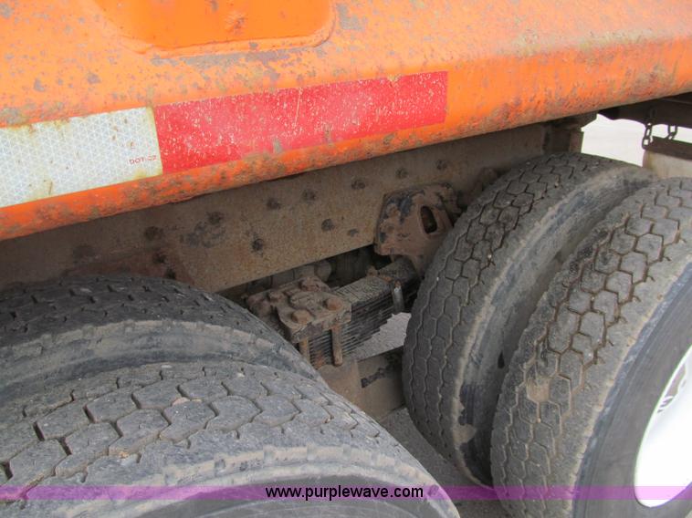 image for item F5590 2003 Freightliner FLD120 dump truck