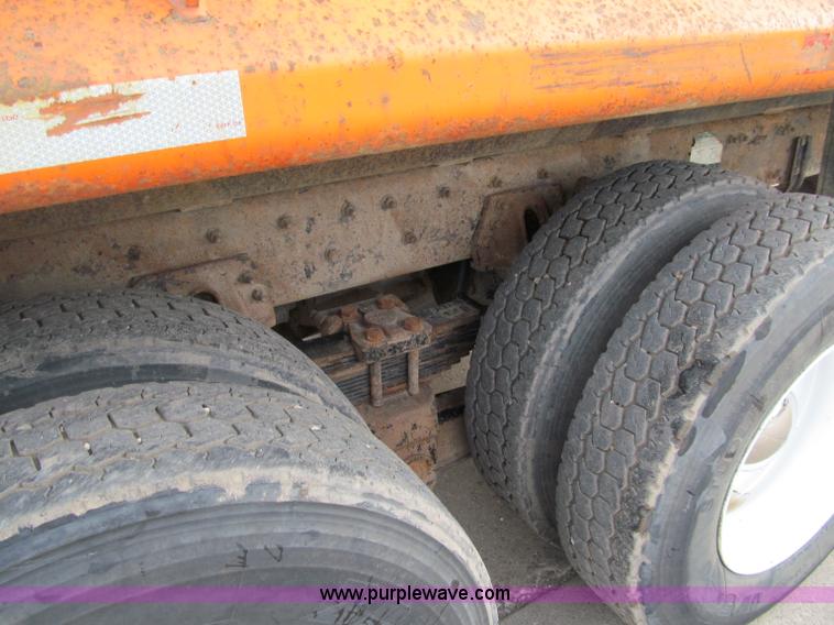 image for item F5590 2003 Freightliner FLD120 dump truck