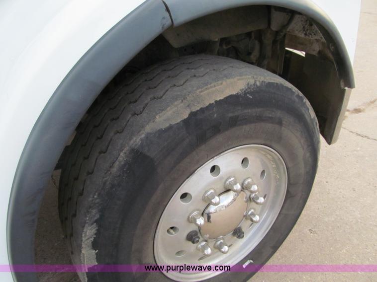 image for item F5590 2003 Freightliner FLD120 dump truck