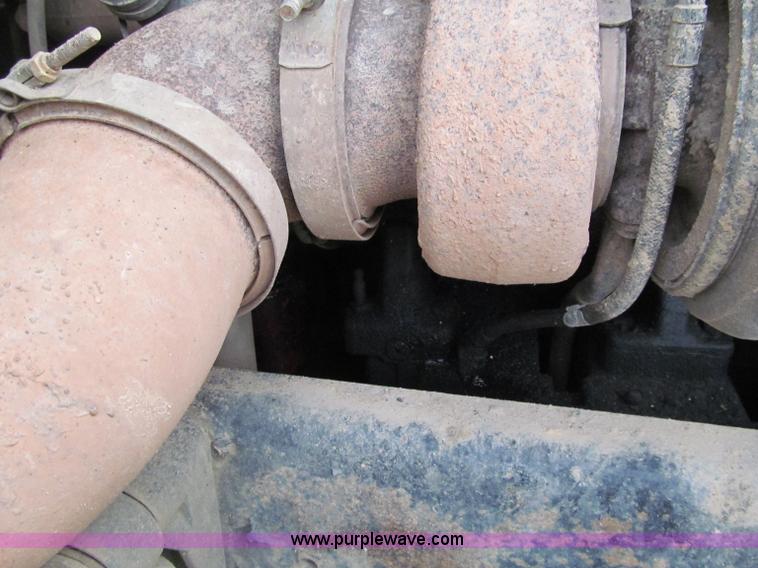 image for item F5590 2003 Freightliner FLD120 dump truck