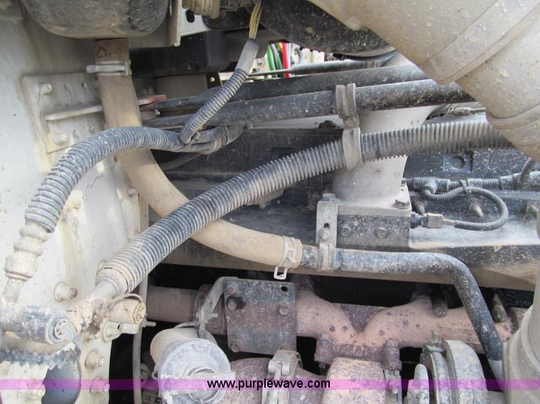 image for item F5590 2003 Freightliner FLD120 dump truck