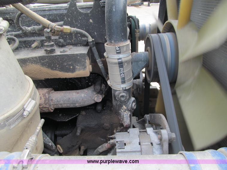 image for item F5590 2003 Freightliner FLD120 dump truck