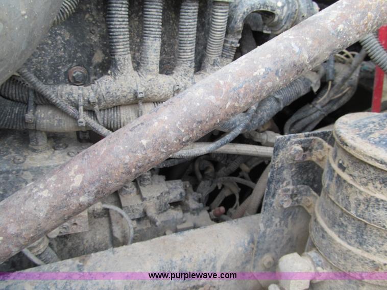 image for item F5590 2003 Freightliner FLD120 dump truck