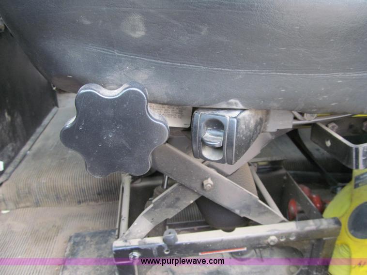 image for item F5590 2003 Freightliner FLD120 dump truck