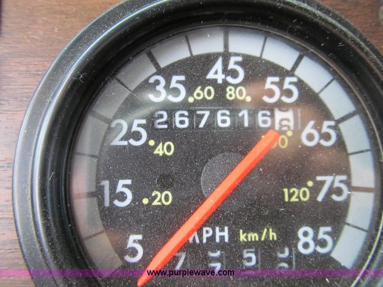 image for item F5590 2003 Freightliner FLD120 dump truck