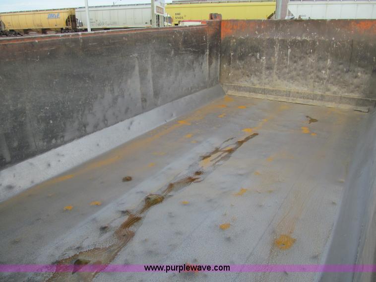 image for item F5590 2003 Freightliner FLD120 dump truck