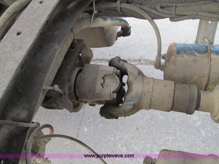 image for item F5590 2003 Freightliner FLD120 dump truck