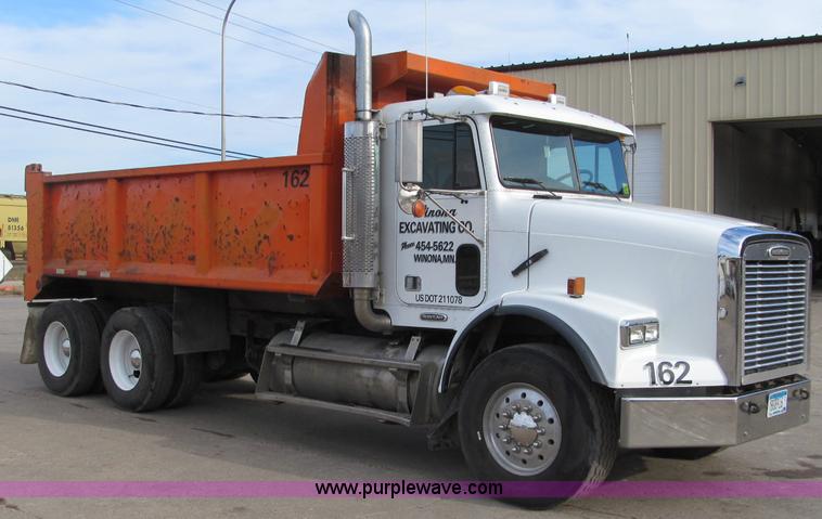 image for item F5591 2003 Freightliner FLD120 dump truck