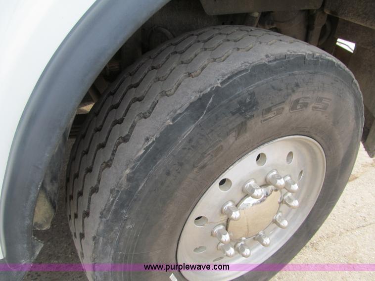 image for item F5591 2003 Freightliner FLD120 dump truck