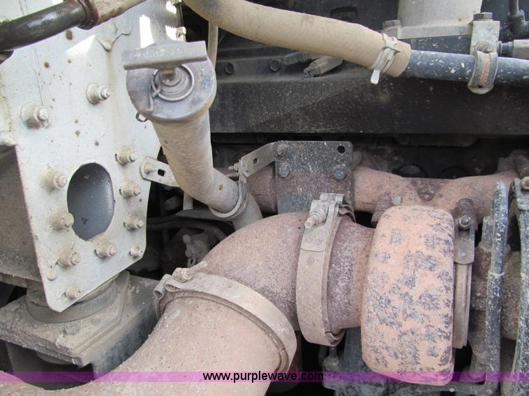 image for item F5591 2003 Freightliner FLD120 dump truck