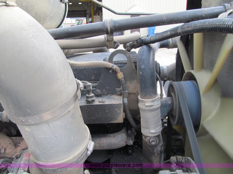 image for item F5591 2003 Freightliner FLD120 dump truck