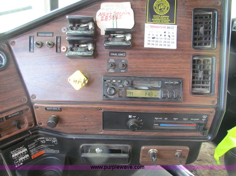 image for item F5591 2003 Freightliner FLD120 dump truck