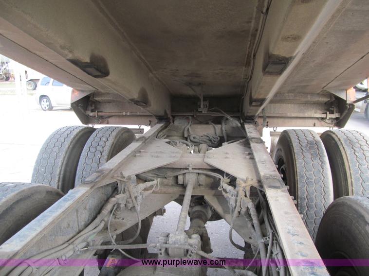 image for item F5591 2003 Freightliner FLD120 dump truck