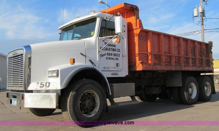 image for item F5592 1997 Freightliner FLD112SD dump truck