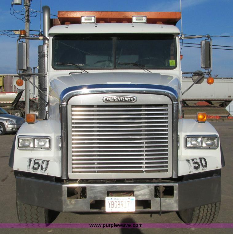 image for item F5592 1997 Freightliner FLD112SD dump truck