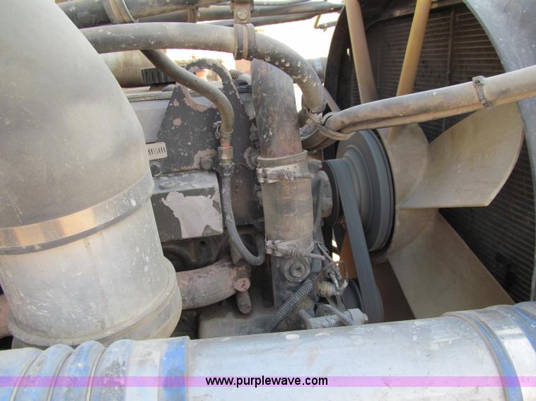 image for item F5592 1997 Freightliner FLD112SD dump truck