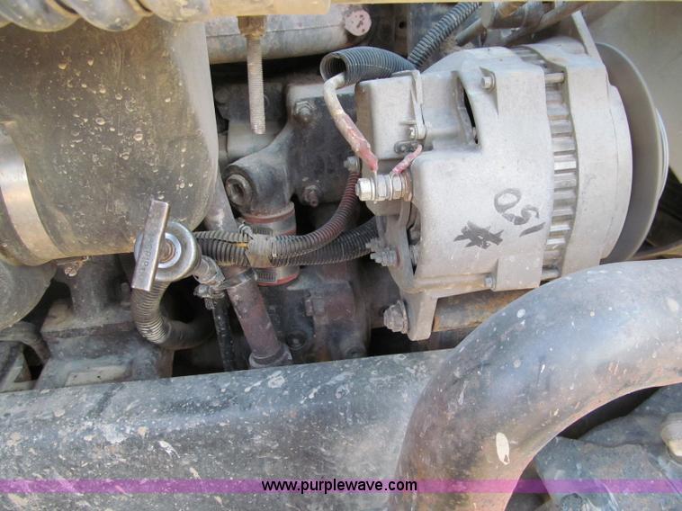 image for item F5592 1997 Freightliner FLD112SD dump truck