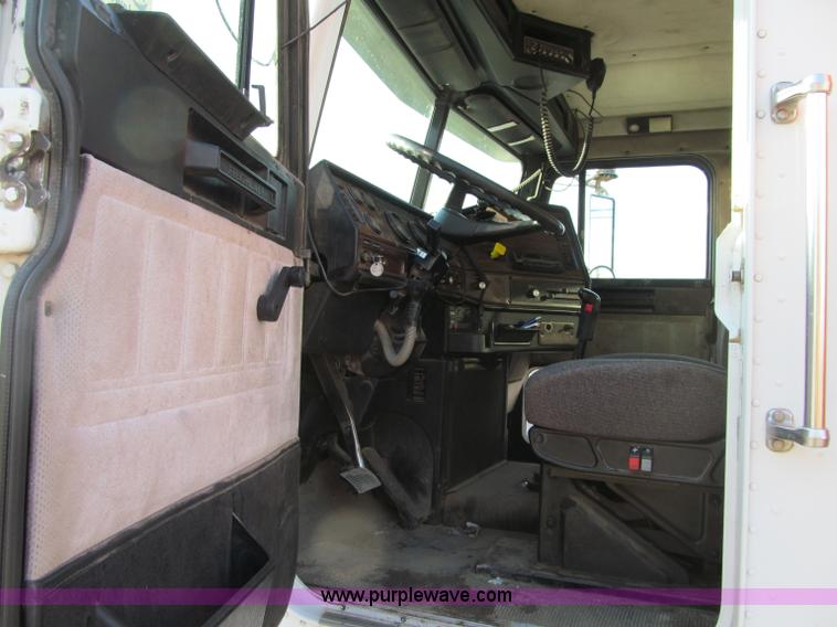 image for item F5592 1997 Freightliner FLD112SD dump truck