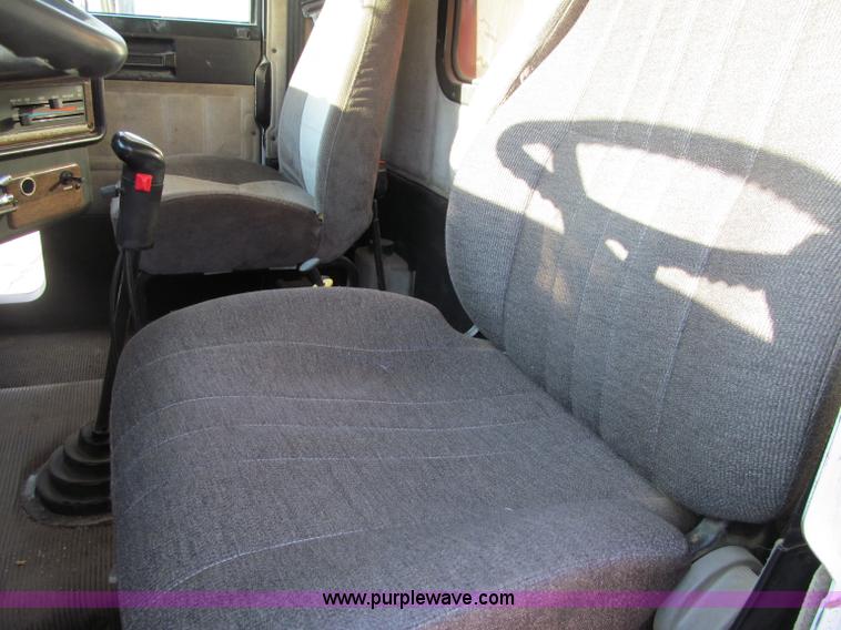 image for item F5592 1997 Freightliner FLD112SD dump truck