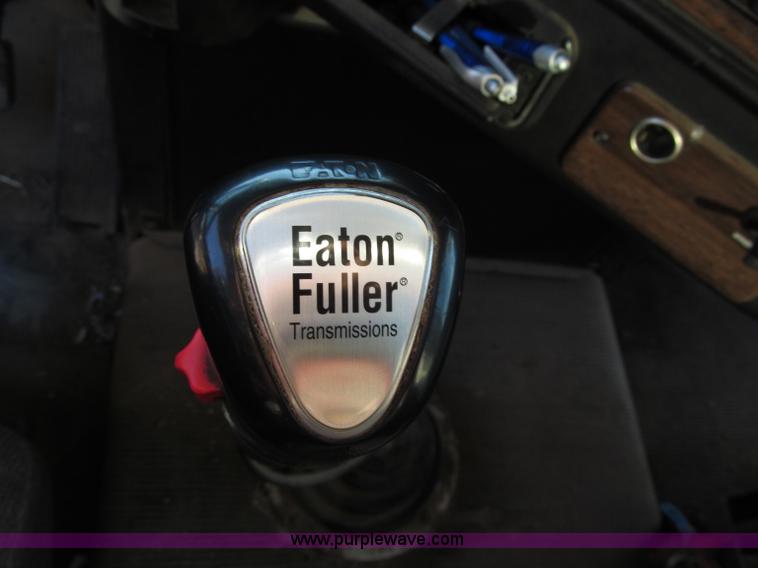 image for item F5592 1997 Freightliner FLD112SD dump truck