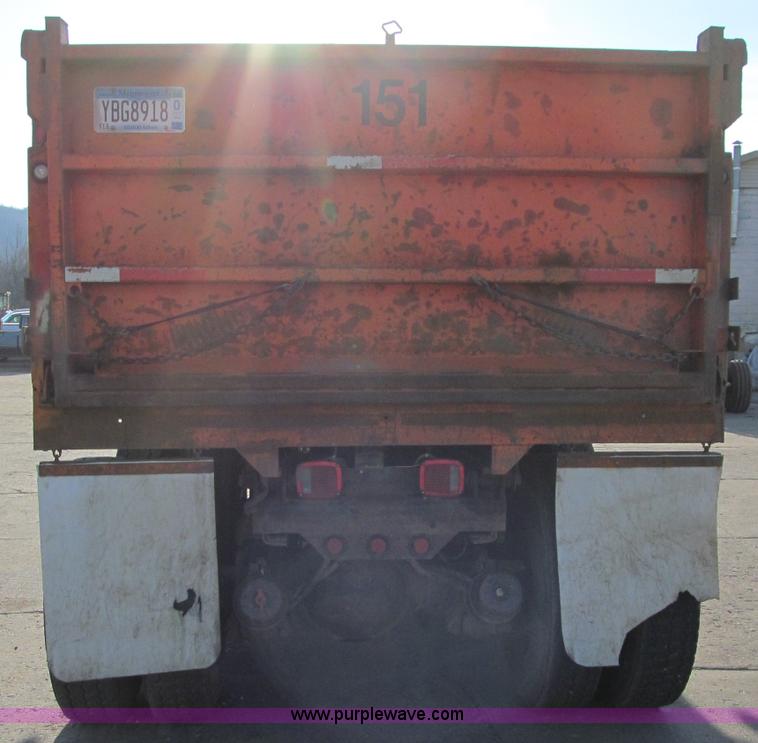image for item F5593 1997 Freightliner FLD112SD dump truck