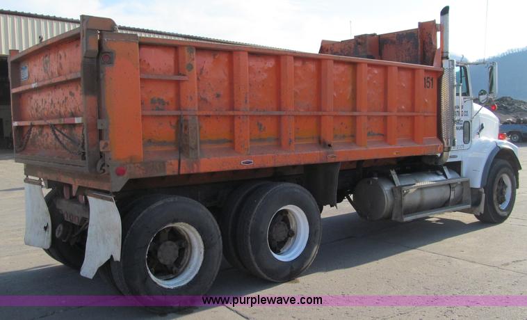 image for item F5593 1997 Freightliner FLD112SD dump truck