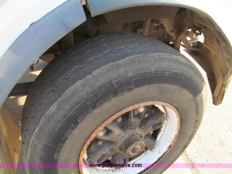 image for item F5593 1997 Freightliner FLD112SD dump truck