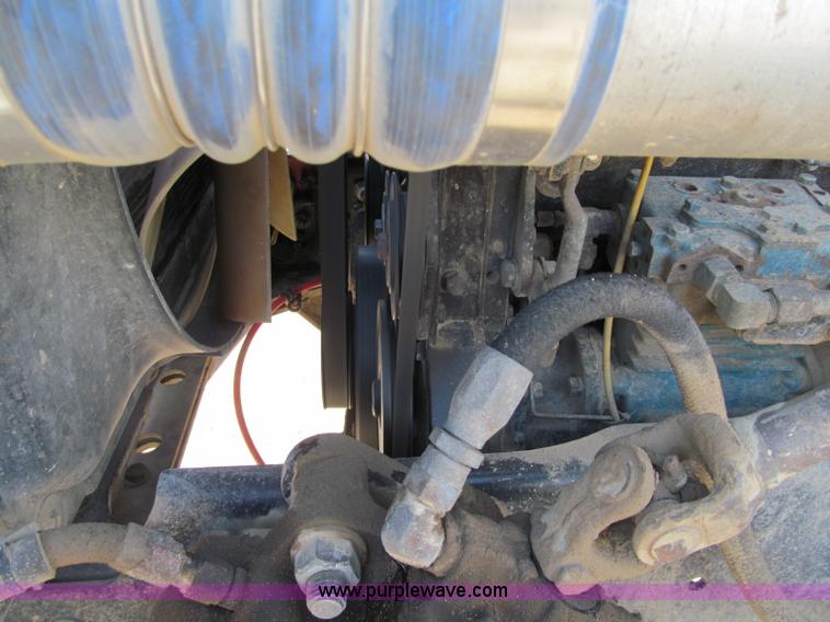 image for item F5593 1997 Freightliner FLD112SD dump truck