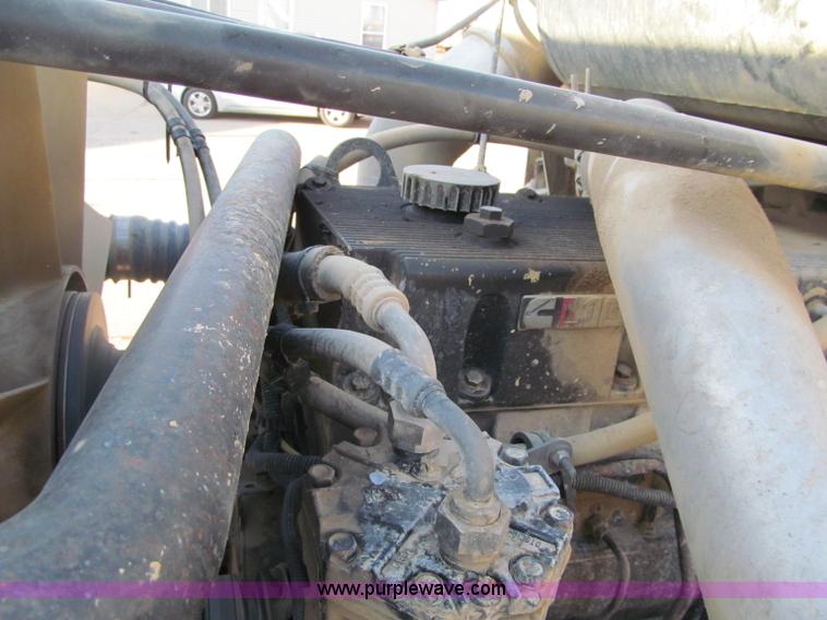 image for item F5593 1997 Freightliner FLD112SD dump truck