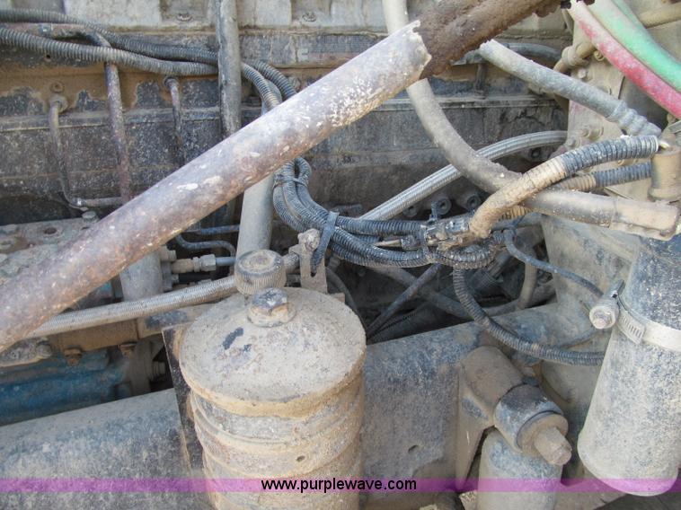 image for item F5593 1997 Freightliner FLD112SD dump truck