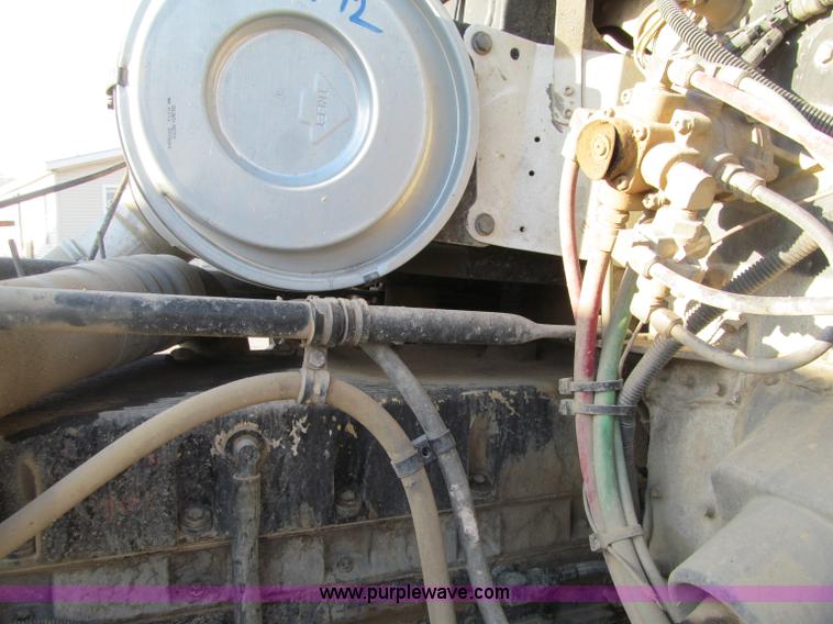 image for item F5593 1997 Freightliner FLD112SD dump truck