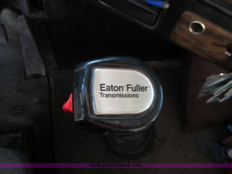 image for item F5593 1997 Freightliner FLD112SD dump truck